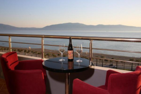 Amar Sea View Apartment